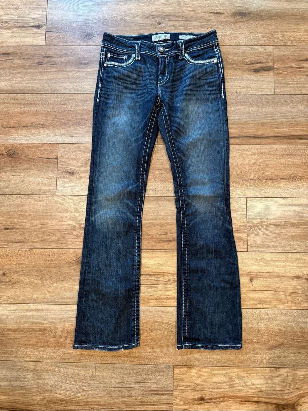 Daytrip Virgo Womens Dark Wash Bootcut Jeans Size 28 Long